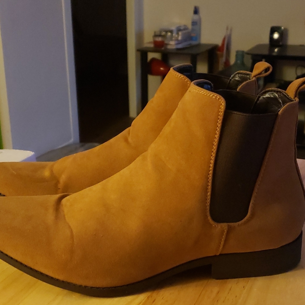 Chelsea boots